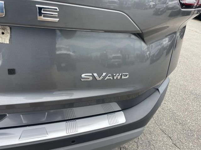 Used 2023 Gun Metallic Nissan SV image 5
