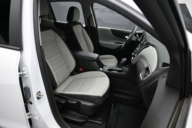 Used 2024 White Chevrolet LS image 27