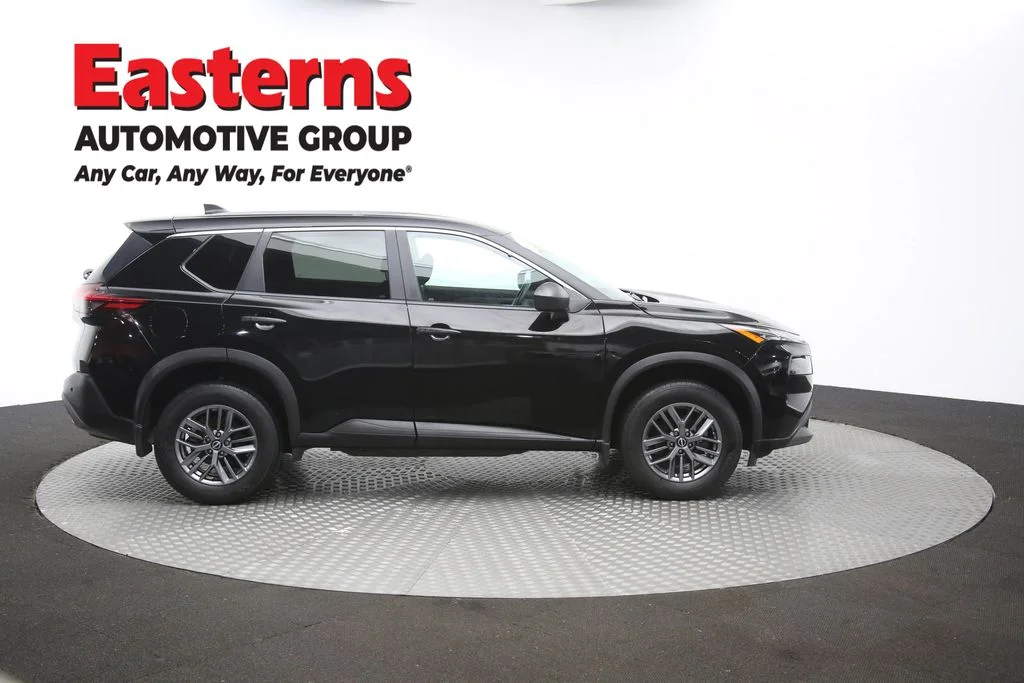 Used 2023 Black Nissan S image 40