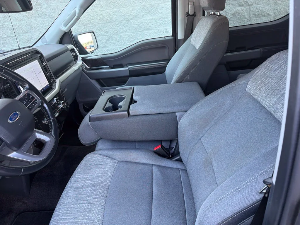 Used 2021 Agate Black Metallic Ford XLT image 10