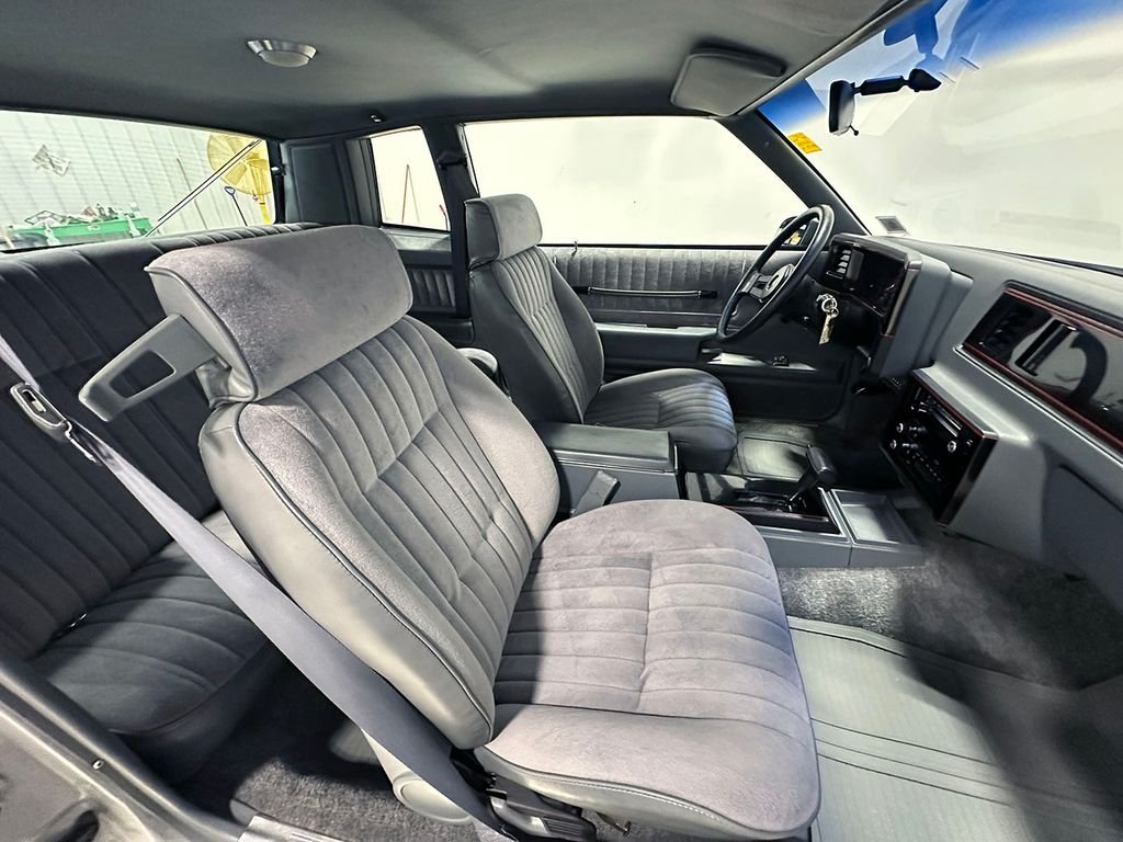 Used 1987 Gray Chevrolet  image 40