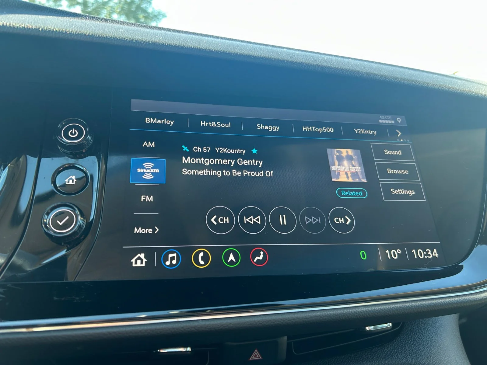 Used 2021 Gray Buick Avenir AWD image 25