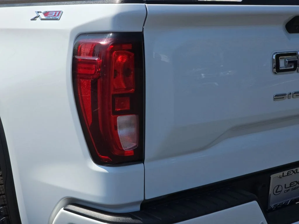 Used 2020 White GMC Elevation image 35