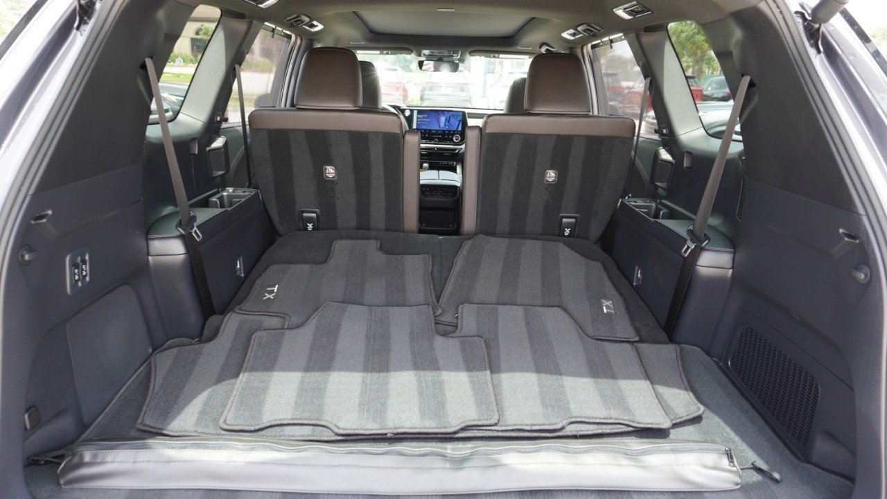 Certified Used 2025 SONIC CHROME Lexus TX 350 Premium image 36
