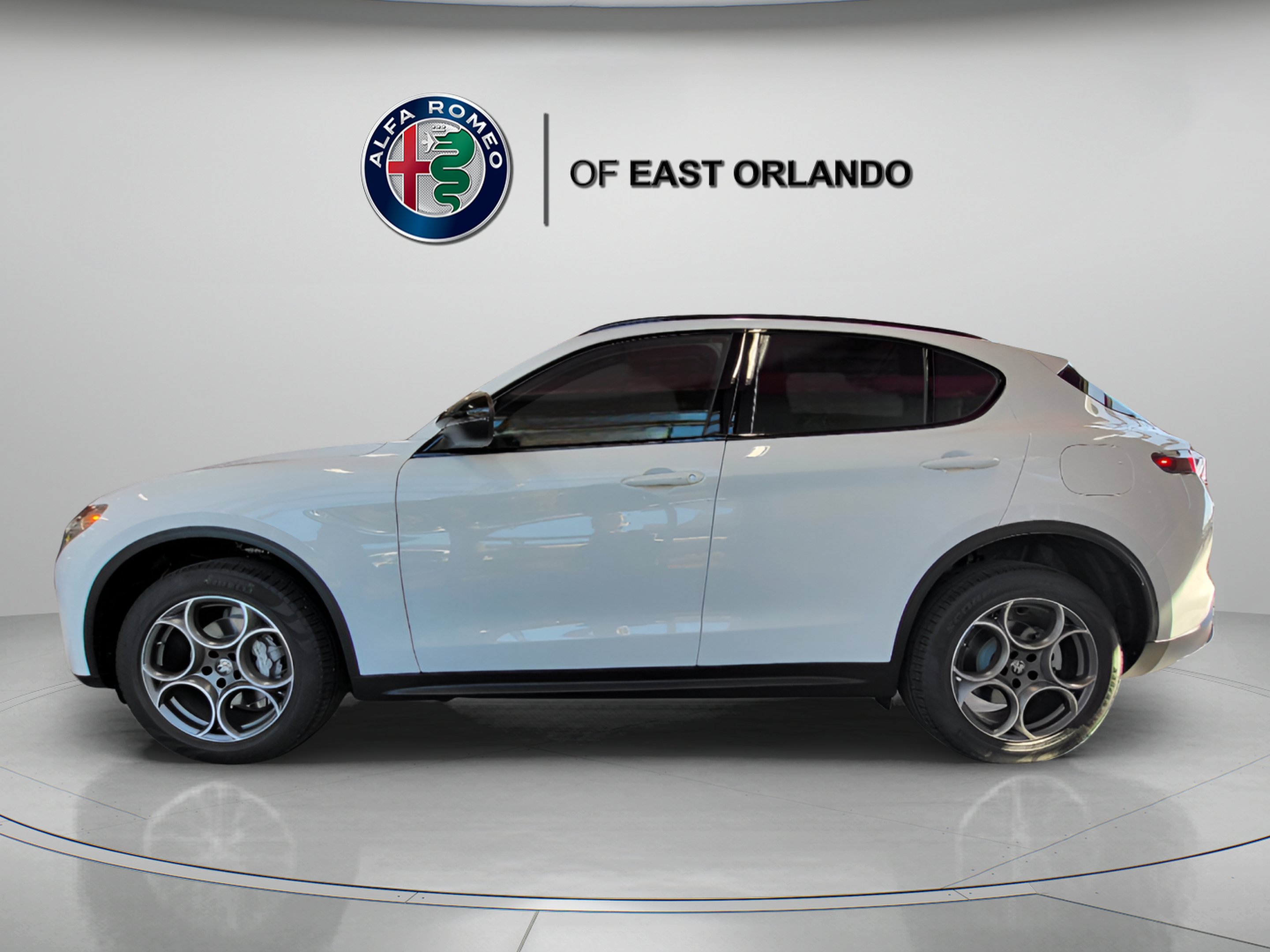 New 2025 Milano White Alfa Romeo SPRINT image 5