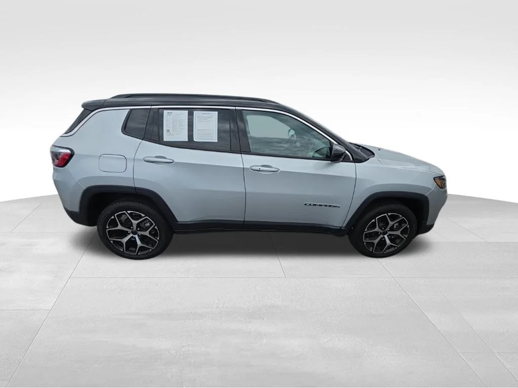 Used 2025 Silver Jeep Limited image 8