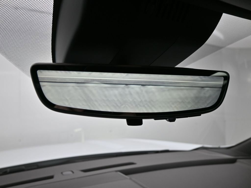 2026 GMC Yukon XL Denali - Photo 18