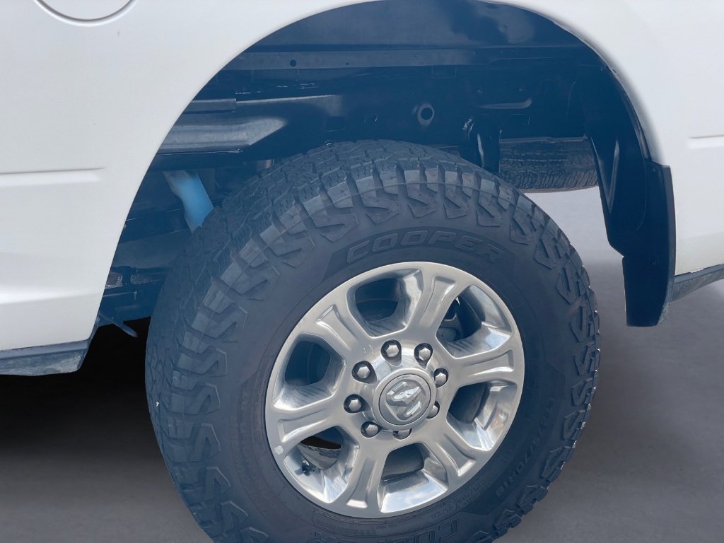 Used 2024 Bright White Clearcoat Ram Big Horn image 25