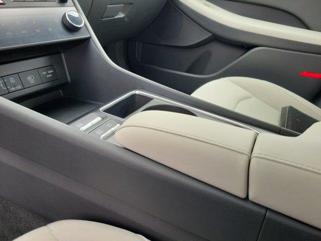 New 2025 Abyss Black Hyundai SEL image 29