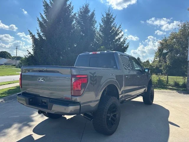 New 2026 Carbonized Gray Metallic Ford XLT image 6