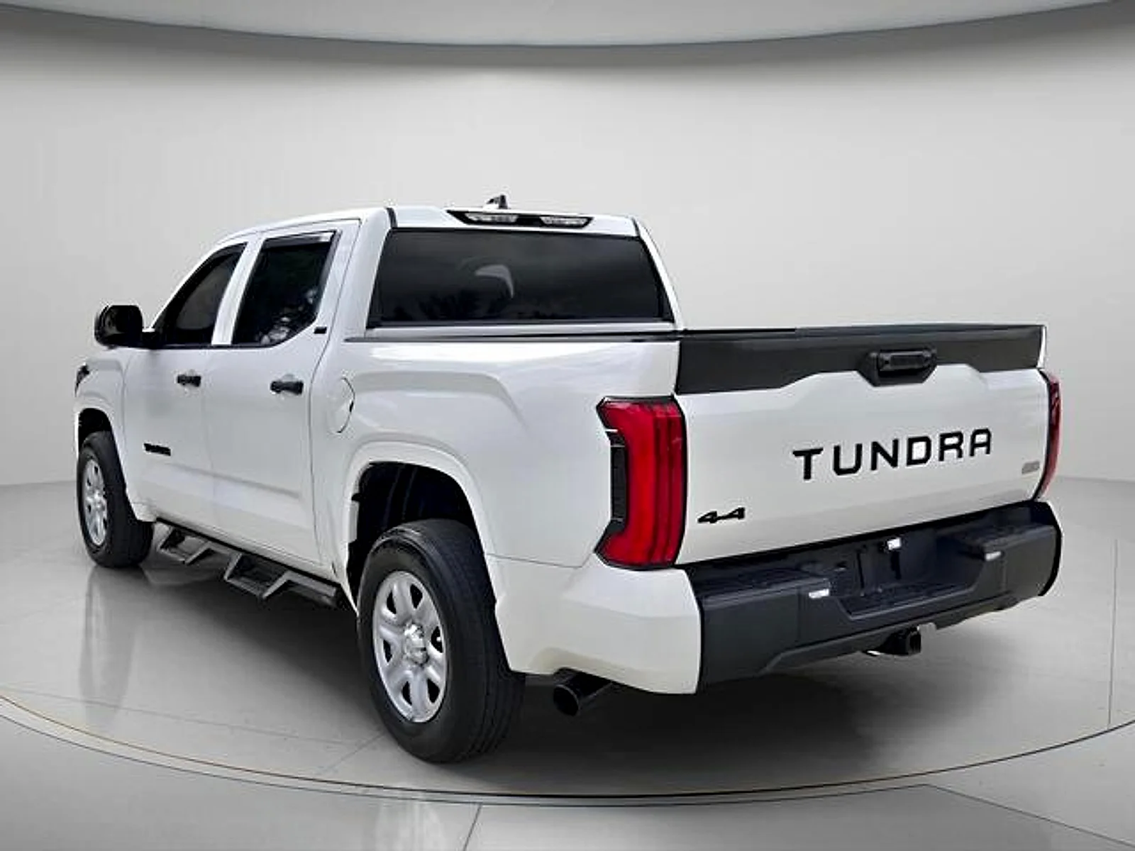 Used 2023  Toyota SR image 4