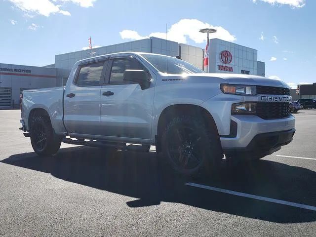 Used 2022 Silver Chevrolet Custom image 3