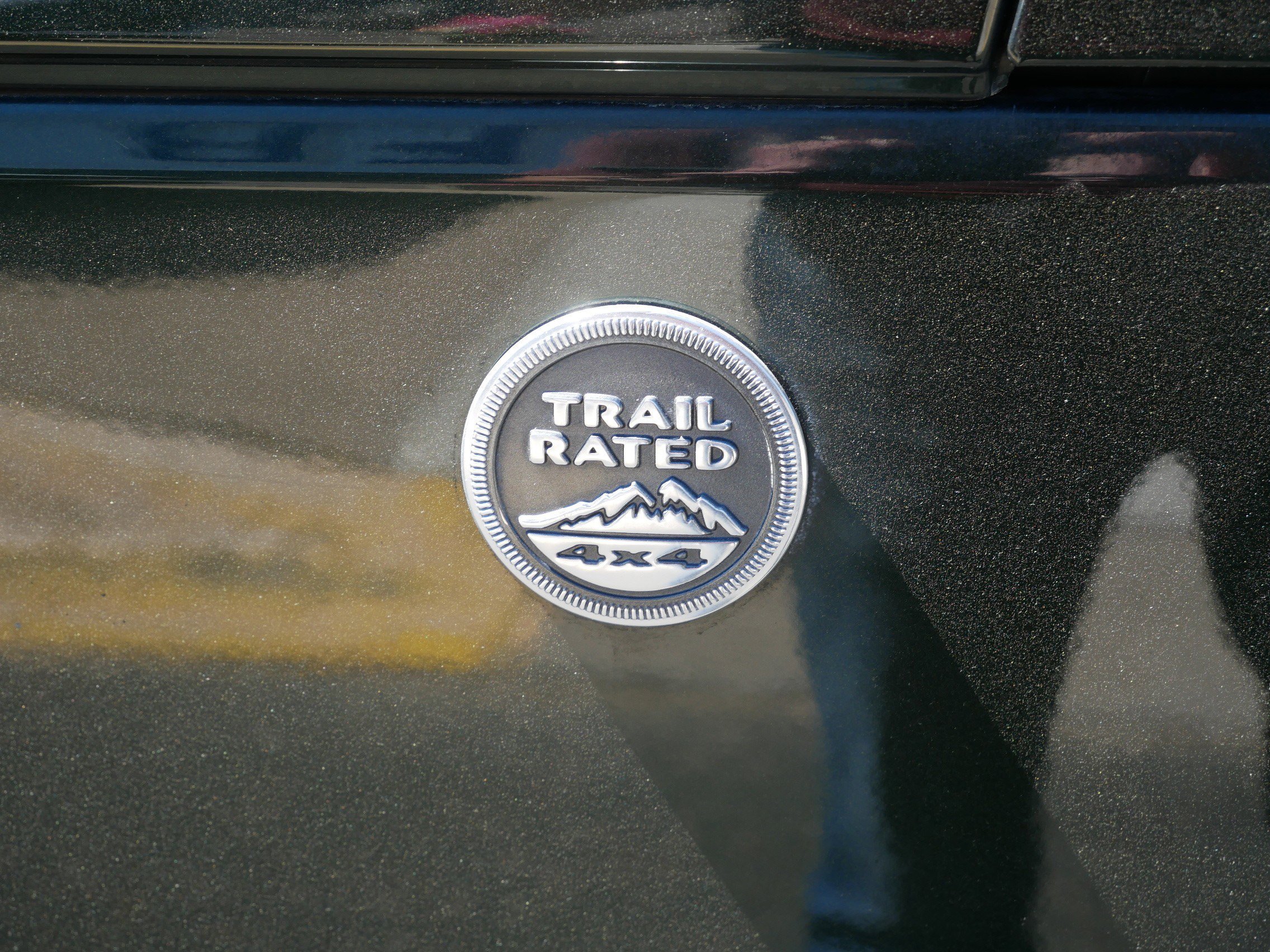 Used 2011 Natural Green Pearl Jeep Sahara image 12