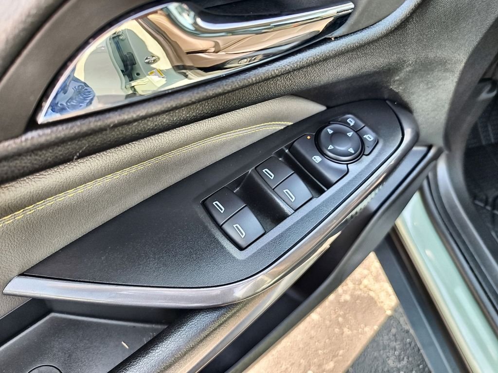 Used 2025 Green Chevrolet ACTIV image 13