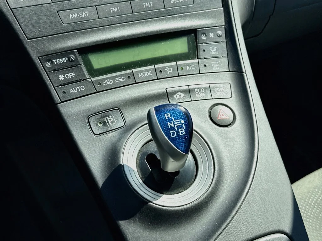 Used 2011 Blizzard Pearl Toyota Two image 18