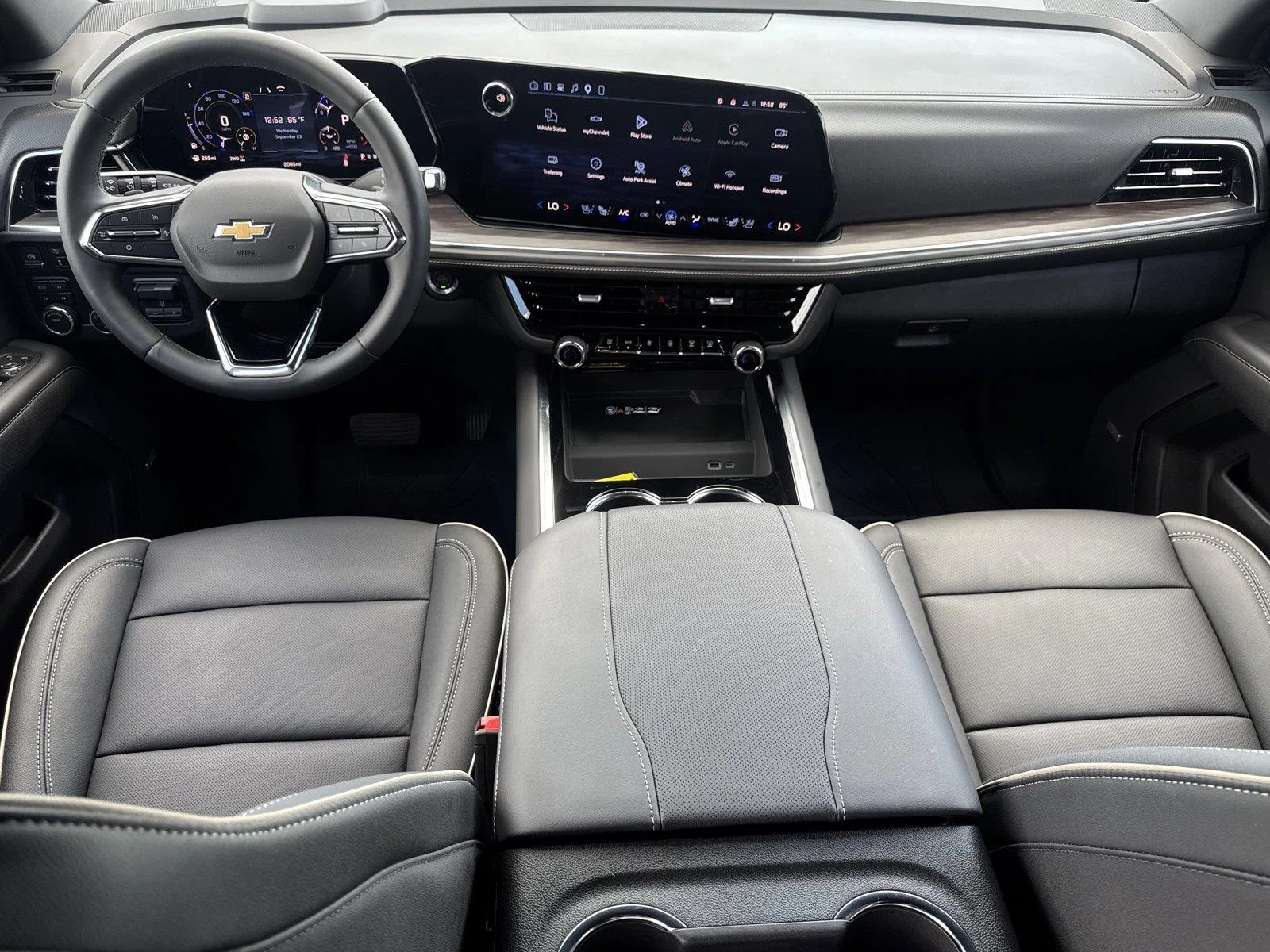 Used 2026 Polar White Tricoat Chevrolet Premier image 13