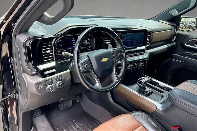 Used 2023 Black Chevrolet High Country image 10