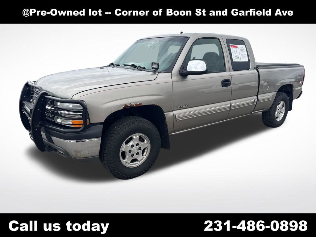 2002 Chevrolet Silverado 1500 4WD Extended Cab SWB LT's photo