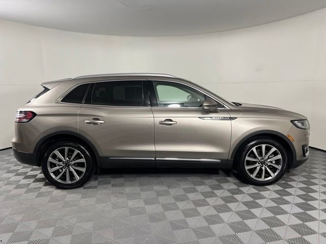 Used 2019 Brown Lincoln Select image 8