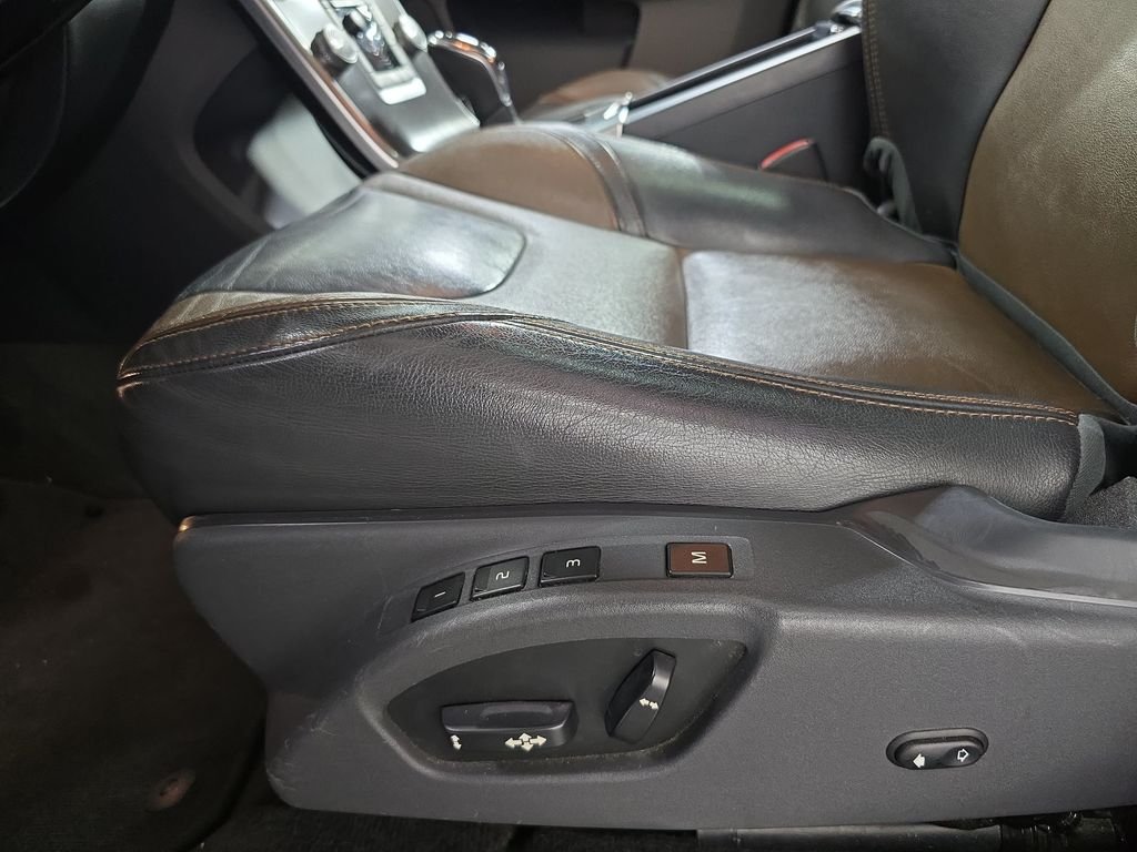 Used 2016 Gray Volvo T5 Drive-E Premier image 23