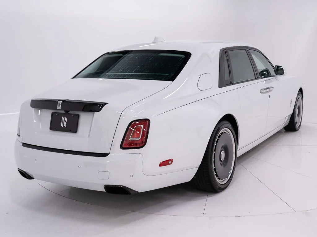 Certified Used 2023 Bespoke Crystal over Arctic White Rolls-Royce  image 5
