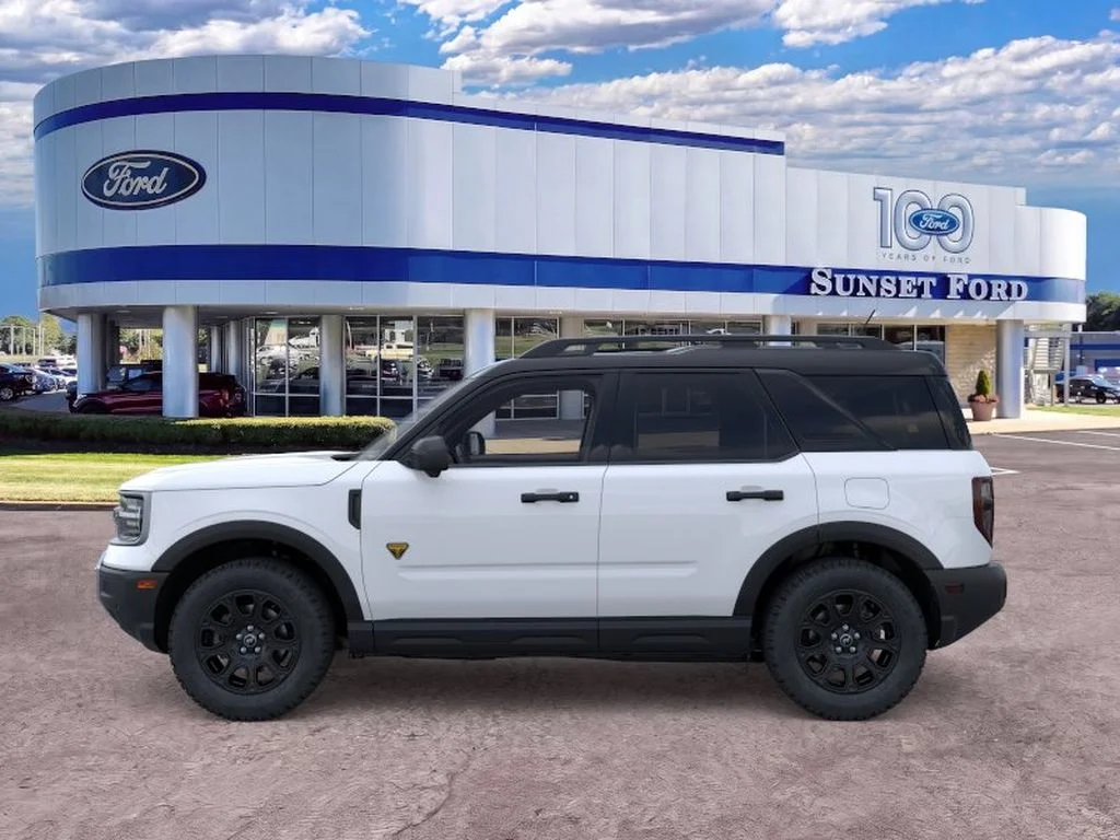 New 2026 Oxford White Ford Badlands image 3