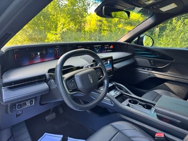 Used 2024 Blue Lincoln Premiere image 9