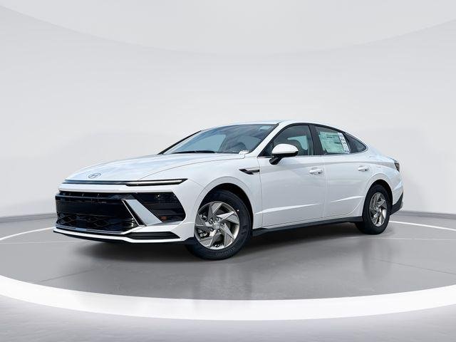 2026 Hyundai Sonata SE's photo