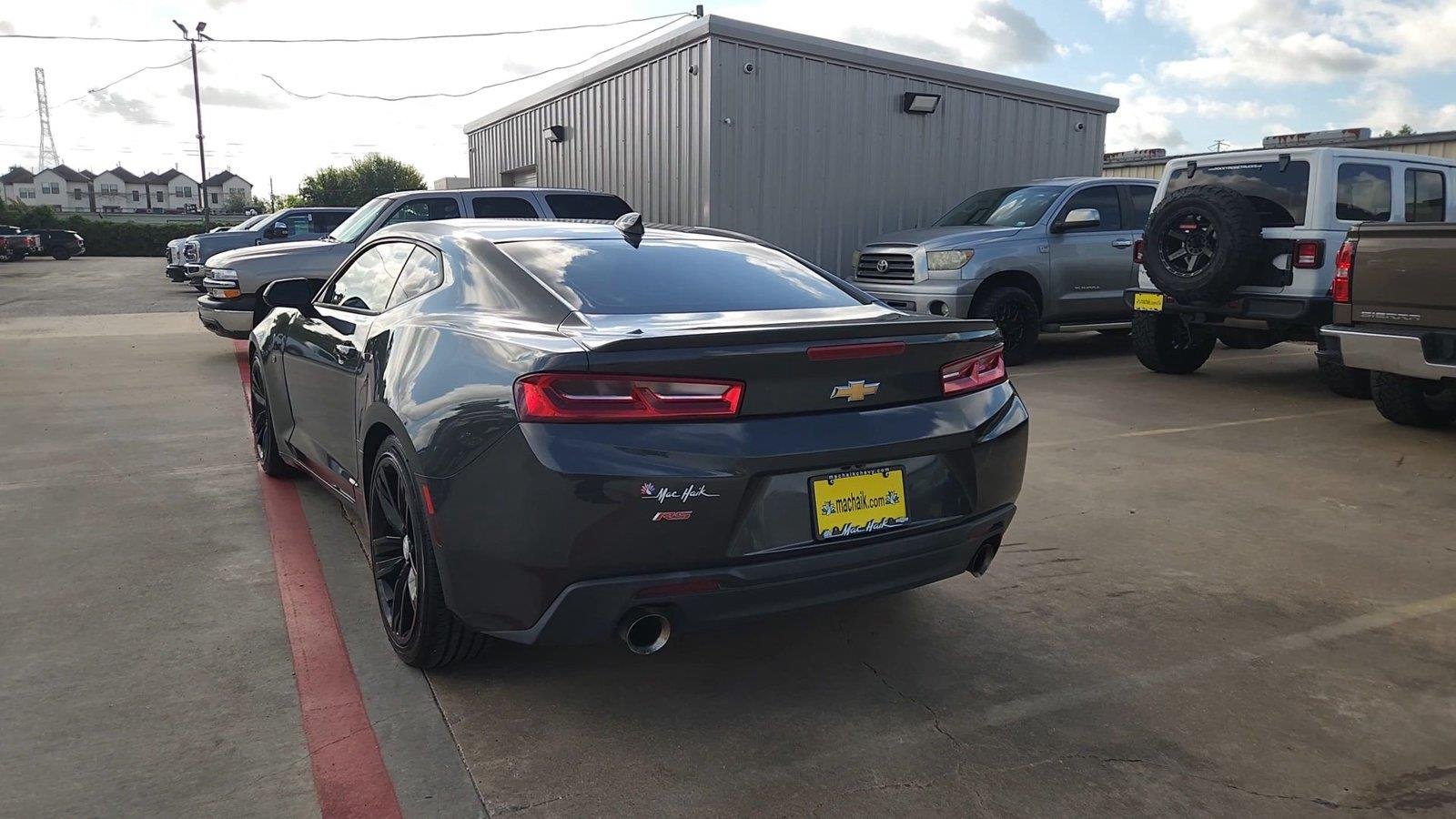 2018 Chevrolet Camaro 1LT - Photo 7