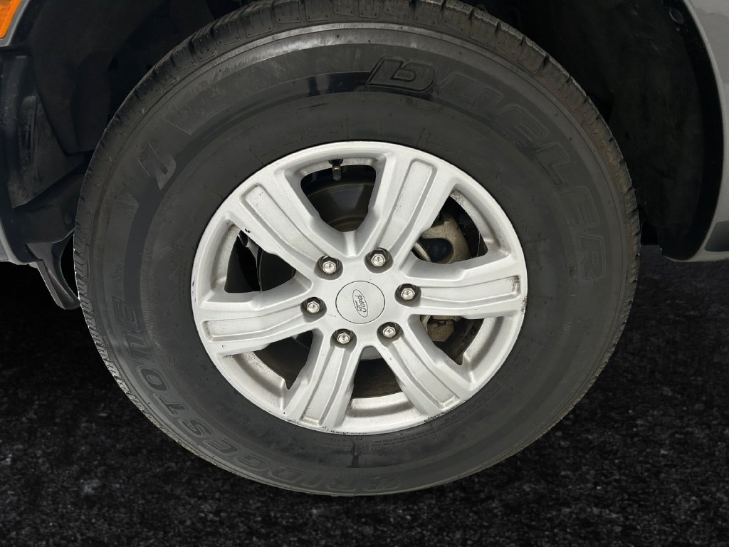 Used 2019 Gray Ford XLT image 23