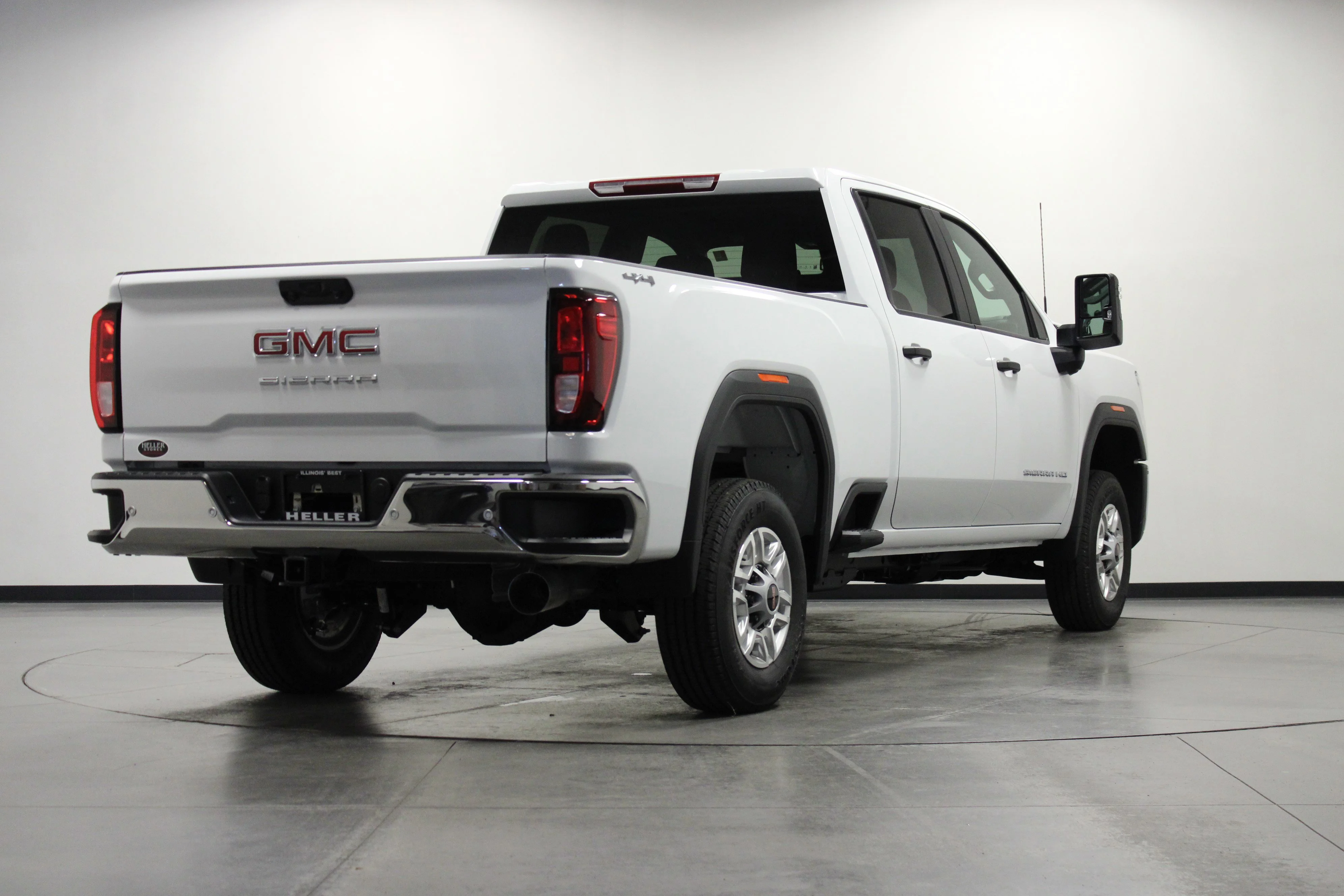 New 2026 Summit White GMC Pro image 4