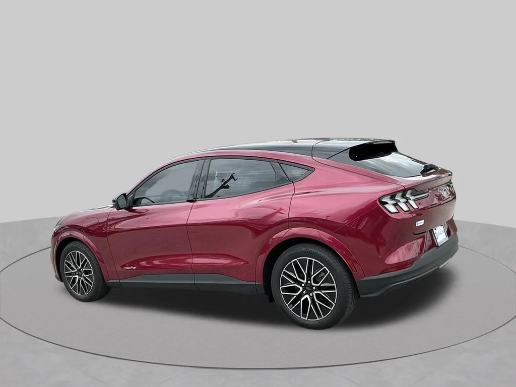 Used 2025 Red Ford Premium image 7