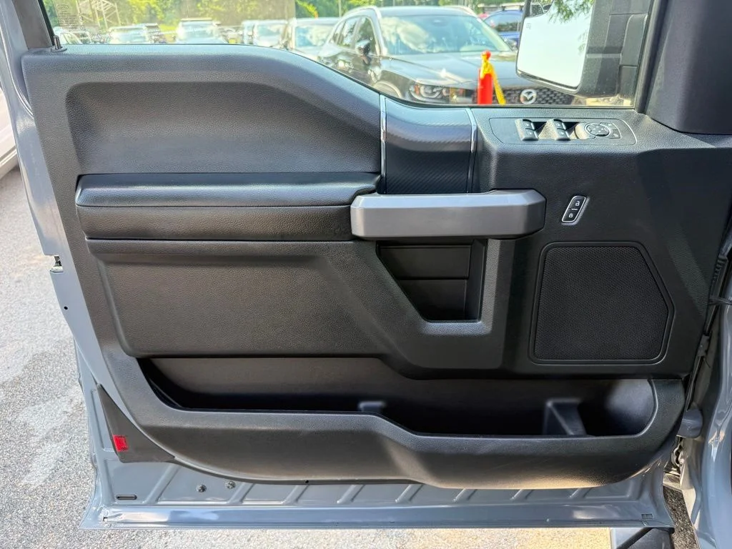 Used 2019 Black Ford XLT image 24