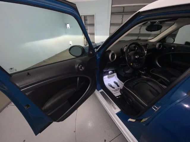 Used 2012 Blue MINI Base image 11