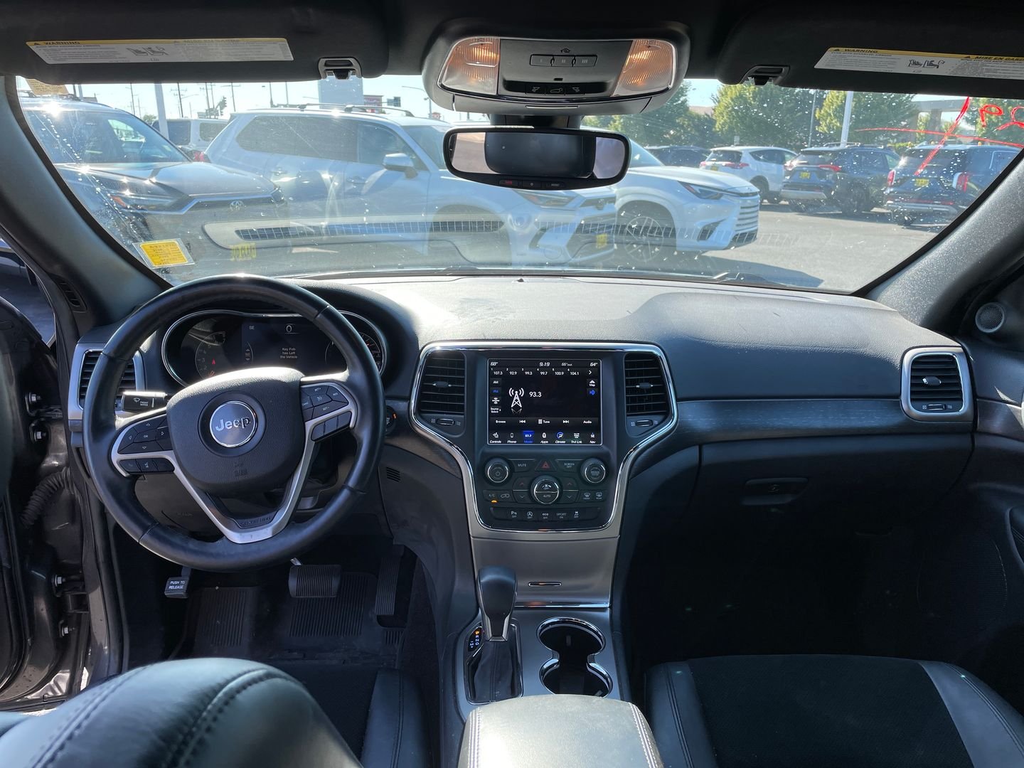 Used 2018 Gray Jeep Altitude image 11
