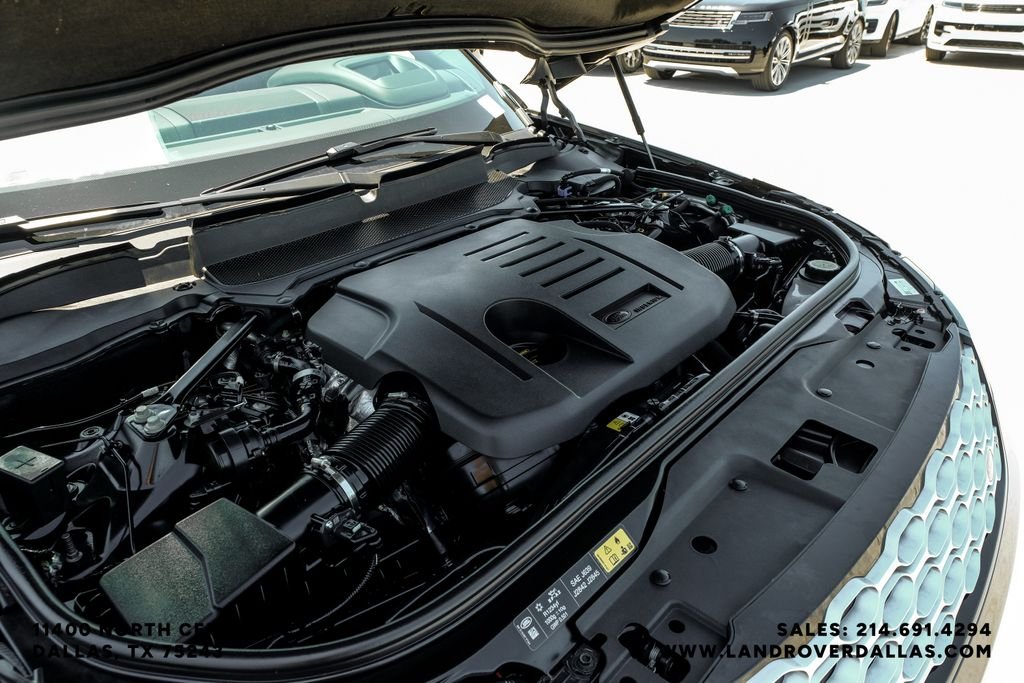 Certified Used 2025 Black Land Rover Metropolitan Edition image 63