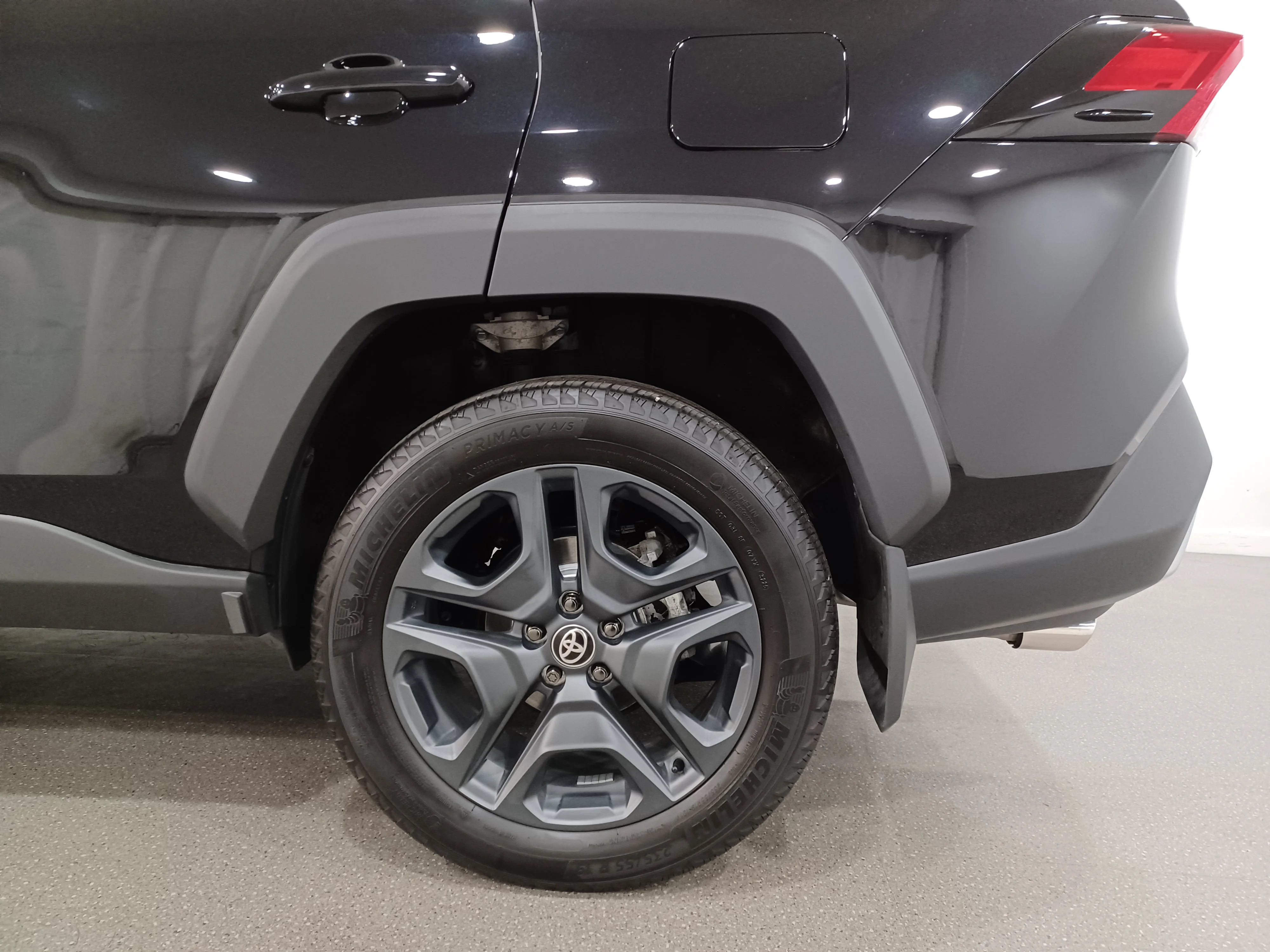 Certified Used 2025 Midnight Black Metallic Toyota Trail AWD*Adaptive Cruise | Htd Leather | Sunroof | Htd Wheel | Lane Keep Assist | Blind Spot Detect image 21