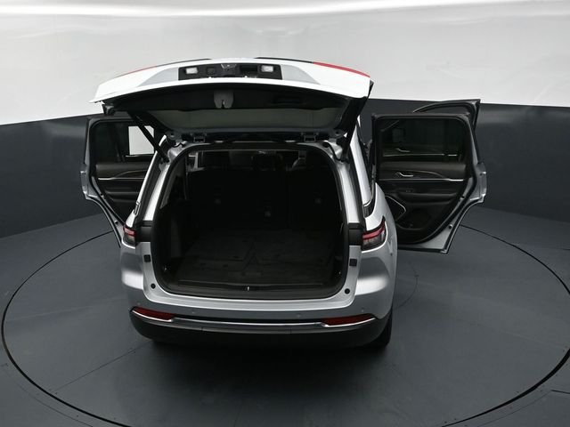 Used 2023 Silver Jeep 4xe image 29
