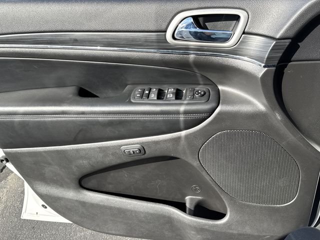 Used 2020 White Jeep Limited image 8