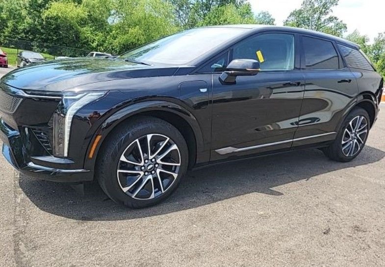 2025 Cadillac Optiq Sport 1 AWD's photo