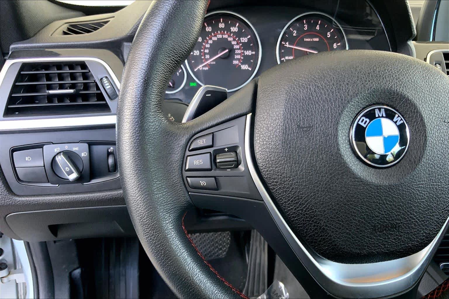 Used 2017 GLACIER SILVER METALLIC BMW 330i xDrive image 24