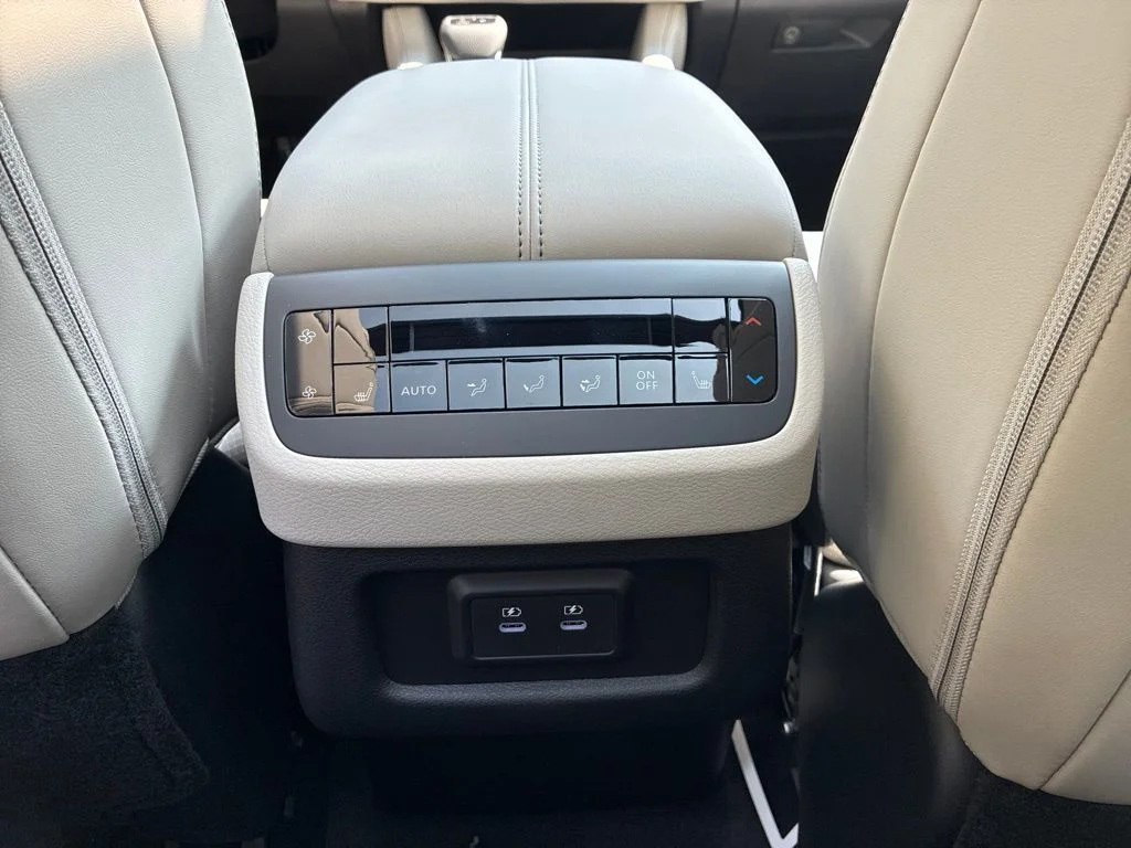 New 2026 Everest White Pearl TriCoat Nissan SL image 26