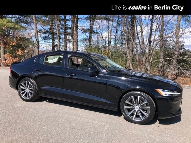 2022 Volvo S60 Momentum