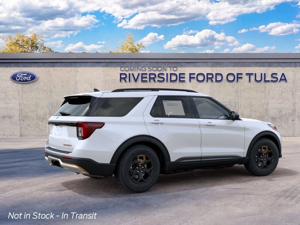 New 2027 Star White Metallic Tri-Coat Ford Tremor® image 6