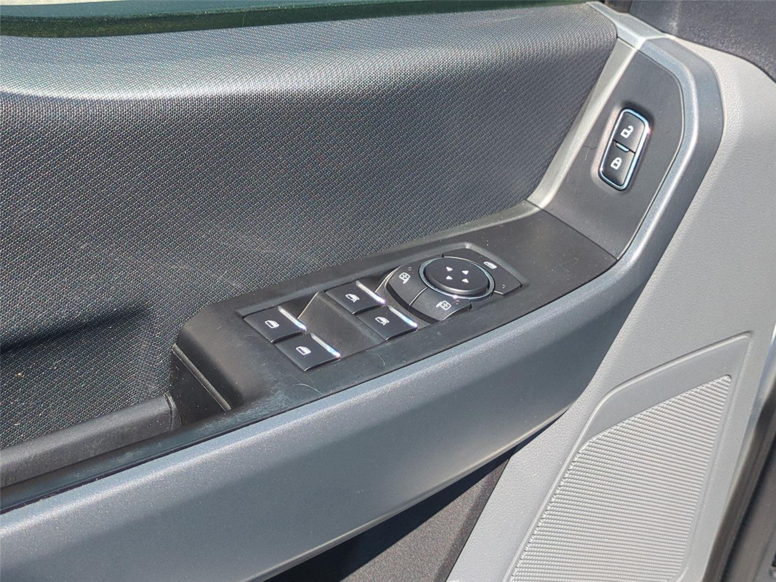 Used 2022 Oxford White Ford XLT image 16