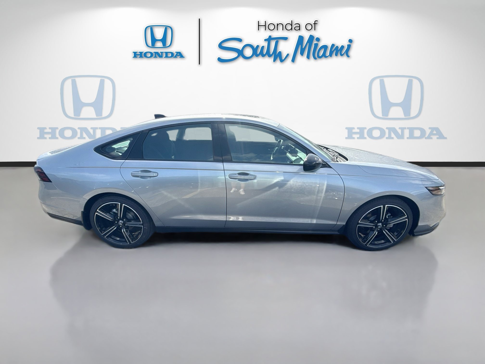 New 2026 Solar Silver Metallic Honda SE image 8