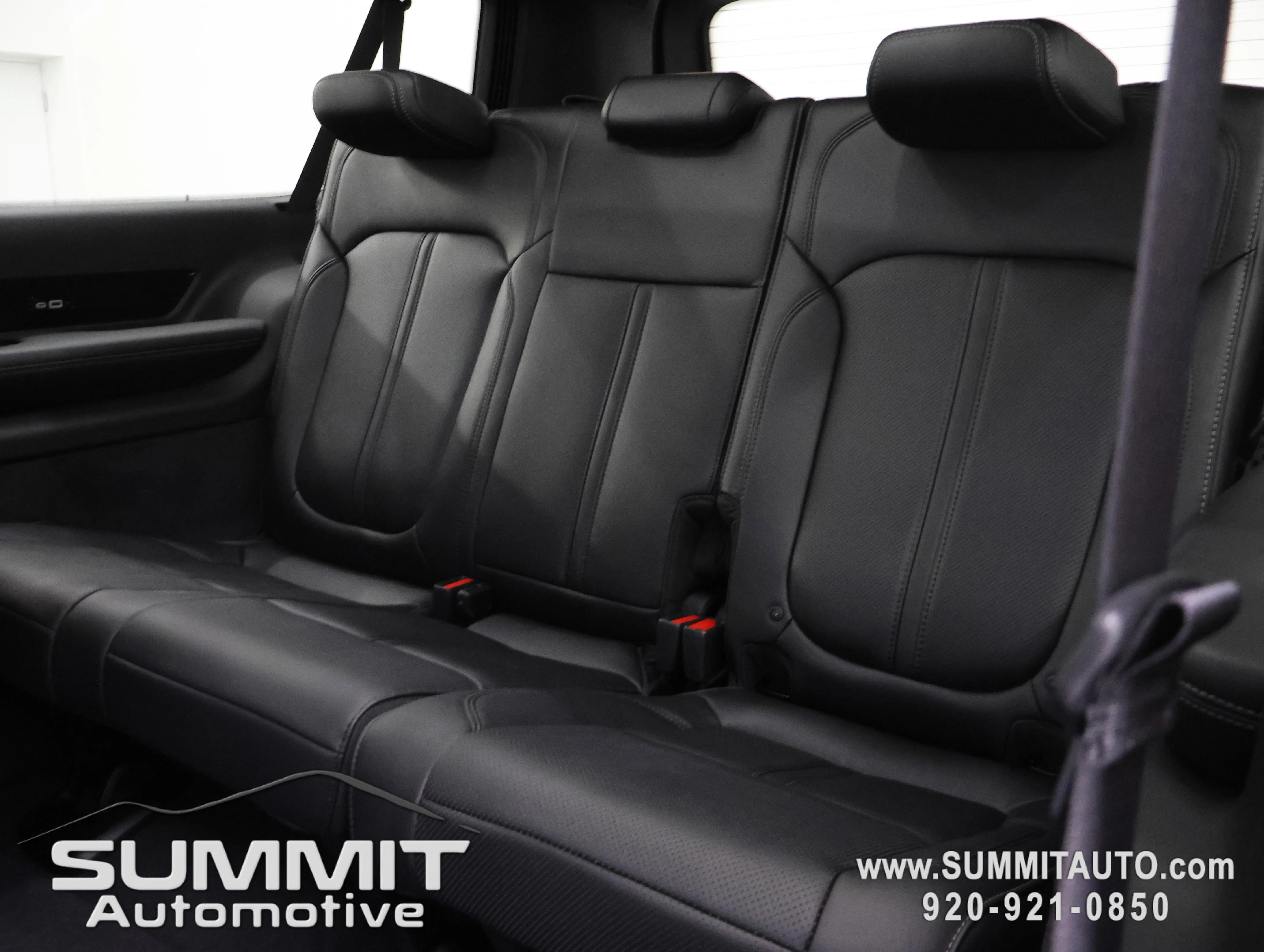 New 2026 High Gloss Black Exterior Paint Jeep Summit Obsidian image 42