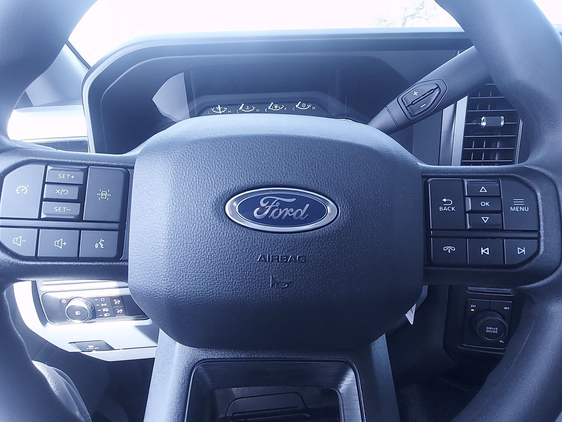 New 2026 Oxford White Ford F-450® XL image 7