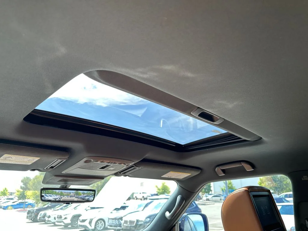Used 2021 Black INFINITI Sensory image 32