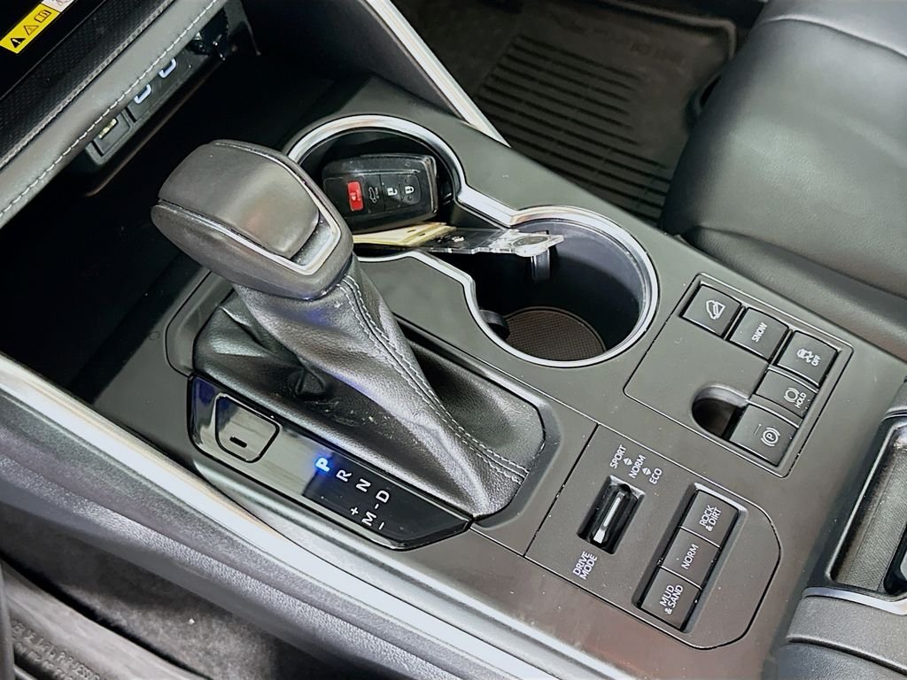 Used 2023 Pearl Toyota XLE image 18